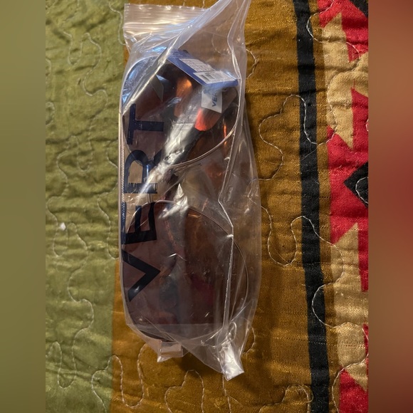 Sunglasses - Picture 1 of 4